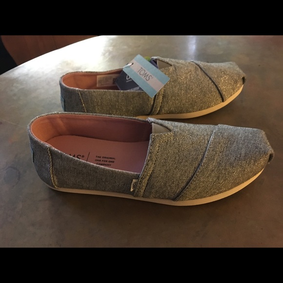 Toms Size 6 Brand New slip ons - Picture 2 of 2